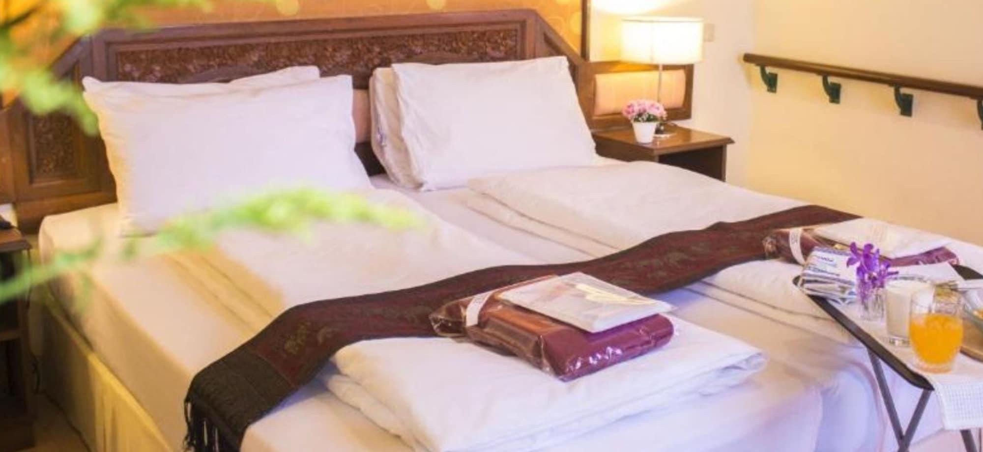 People Place Boutique In Town Hotel - Sha Extra Plus Чиангмай Экстерьер фото