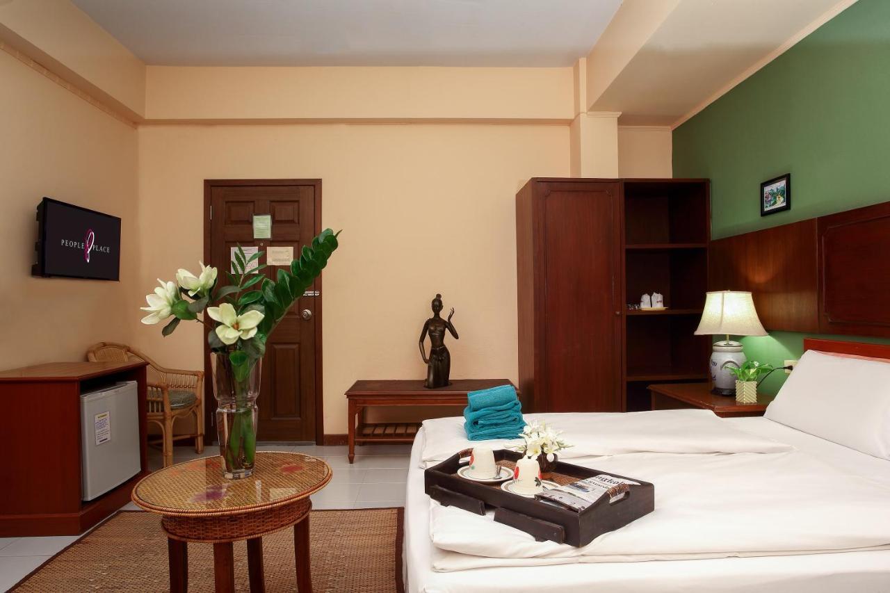 People Place Boutique In Town Hotel - Sha Extra Plus Чиангмай Экстерьер фото