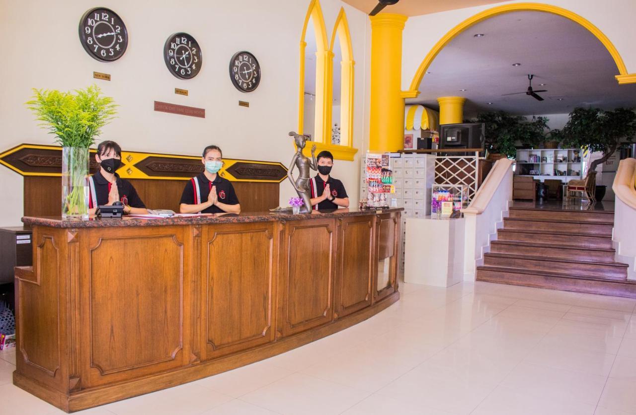 People Place Boutique In Town Hotel - Sha Extra Plus Чиангмай Экстерьер фото